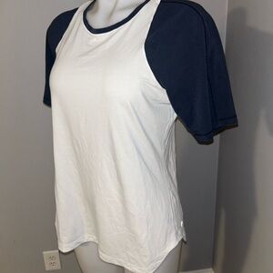 Lululemon baseball tee
